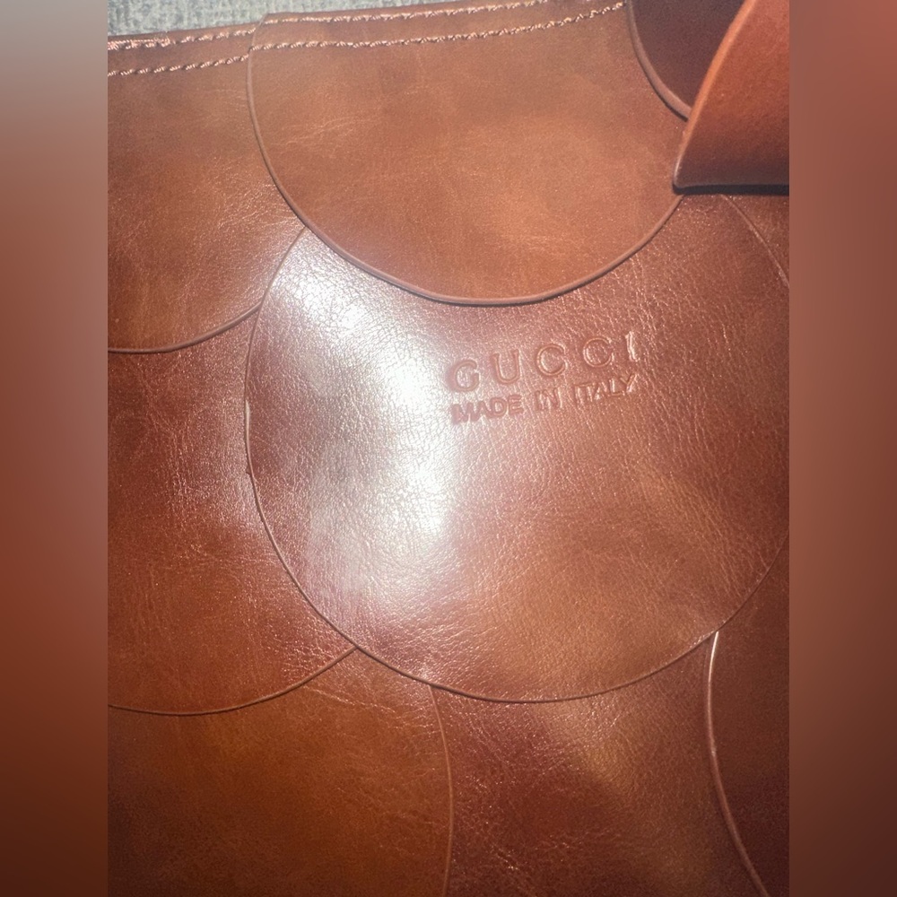 Gucci fish scale brown leather purse - Picture 2 of 9
